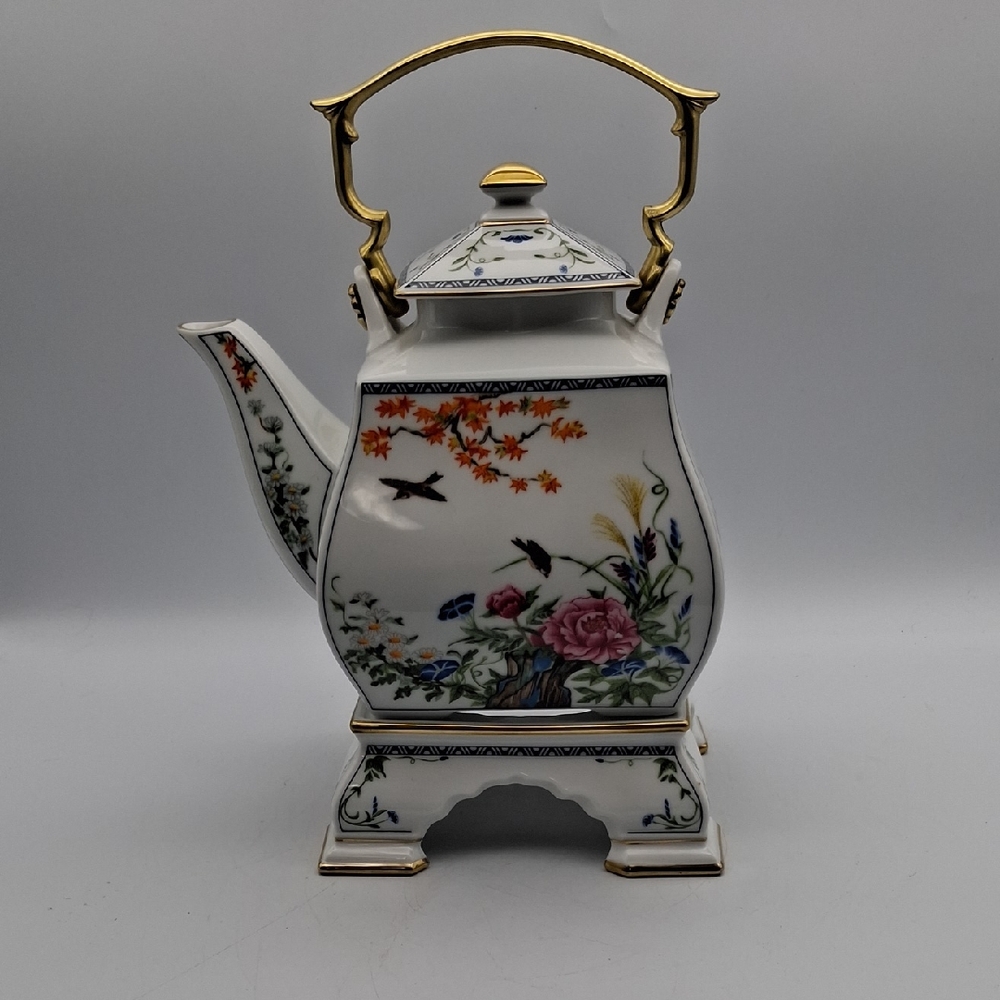 Vtg 1986 FP Signed Japanese Porcelain Orental Scenes Teapot & Stand